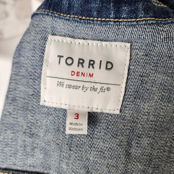 Torrid Denim Vest Button Front Flap Chest Pockets Stretch Medium  Blue Size 3 - Picture 3 of 13